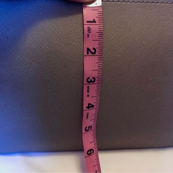 Michael Kors Jet Set Travel Tote Bag - Picture 4 of 6